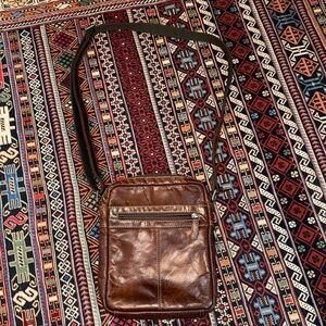 Leather crossbody bag voyager